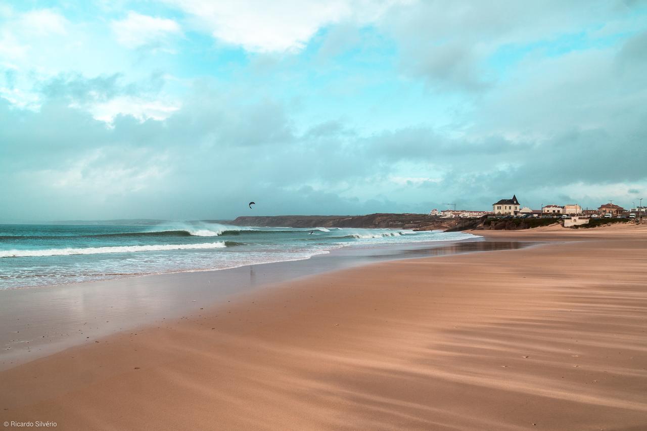 Westside Beach House Peniche Exterior photo